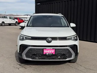 2026 Volkswagen Taos photo 2