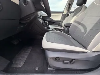 2026 Volkswagen Taos photo 6