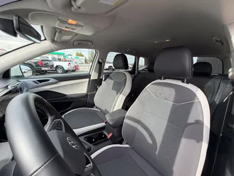 2026 Volkswagen Taos photo 7