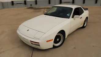 1986 Porsche 944 photo 2