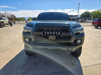 2021 Toyota Tacoma Double Cab photo 3