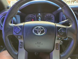 2021 Toyota Tacoma Double Cab photo 6
