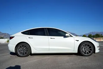 2022 TESLA MODEL 3 photo 4