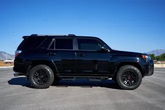 2021 TOYOTA 4RUNNER photo 4