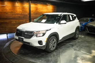 2026 KIA SELTOS photo 2