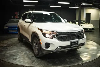 2026 KIA SELTOS photo 5