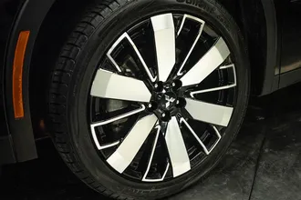 2025 MITSUBISHI OUTLANDER photo 3