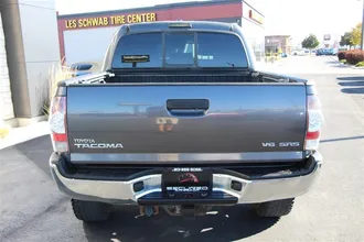 2010 TOYOTA TACOMA photo 6