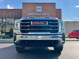 2026 GMC Sierra 2500 HD photo 2