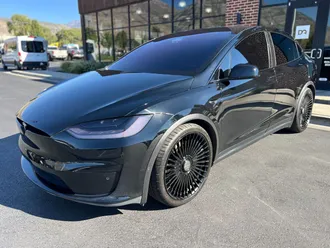 2023 Tesla Model X photo 7
