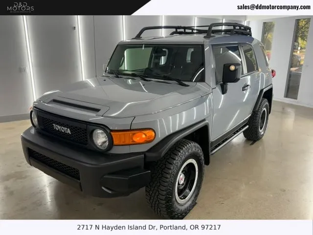 2013 Toyota FJ Cruiser Sport Utility 2D