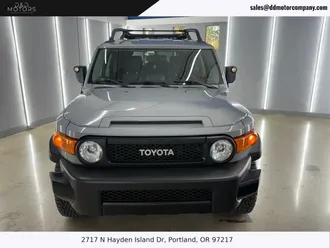2013 Toyota FJ Cruiser photo 2