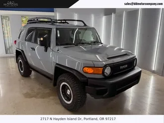 2013 Toyota FJ Cruiser photo 3