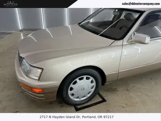 1996 Lexus LS photo 4