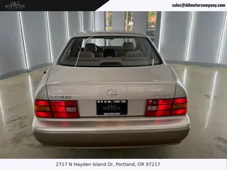 1996 Lexus LS photo 7