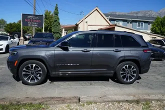 2023 Jeep Grand Cherokee 4xe photo 3