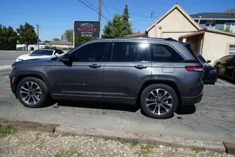 2023 Jeep Grand Cherokee 4xe photo 4