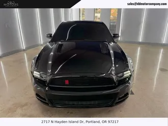 2014 Ford Mustang photo 2