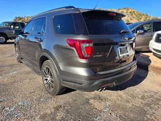 2018 Ford Explorer photo 4