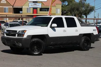 2003 Chevrolet Avalanche photo 3