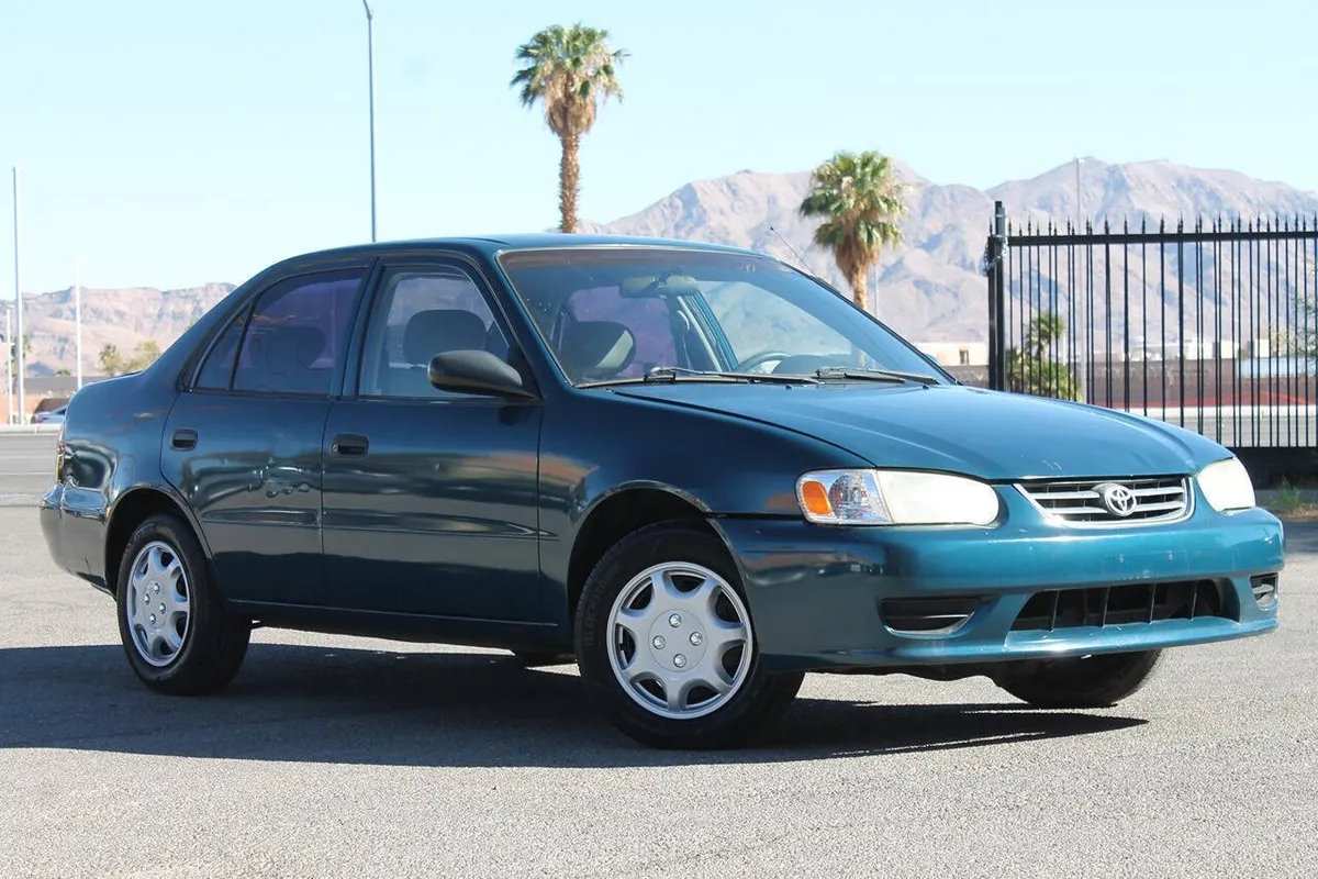 2002 Toyota Corolla CE 4dr Sedan