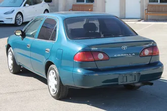 2002 Toyota Corolla photo 5