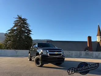 2018 Chevrolet Tahoe photo 2