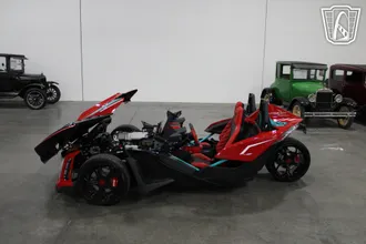 2025 Polaris Slingshot photo 3