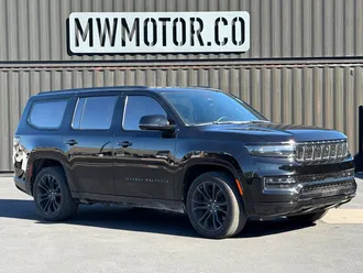 2023 Jeep Grand Wagoneer photo 2
