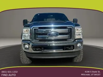 2015 Ford F350 Super Duty Crew Cab photo 3