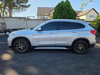 2017 BMW X1 photo 2
