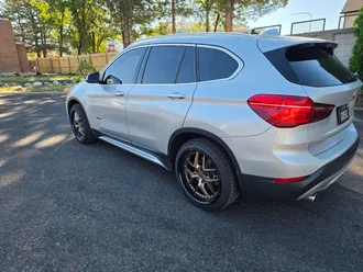 2017 BMW X1 photo 3