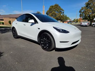 2023 Tesla Model Y photo 7