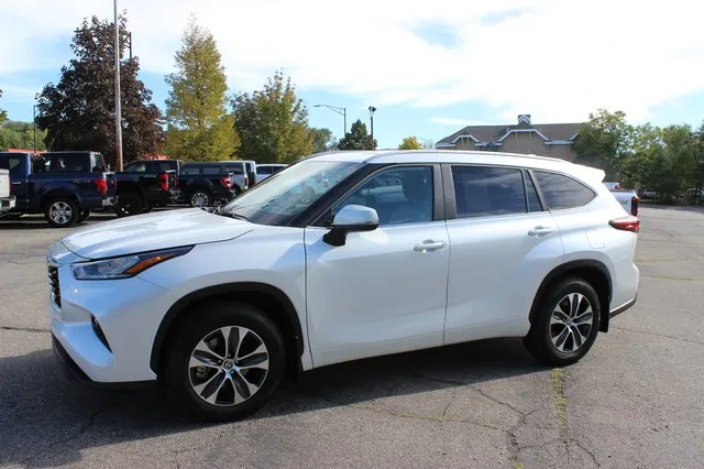 2026 TOYOTA HIGHLANDER