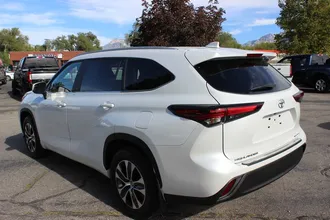 2026 TOYOTA HIGHLANDER photo 2