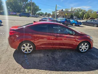 2012 Hyundai Elantra photo 5