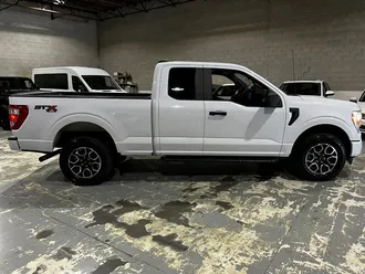 2022 Ford F-150 XL photo 3