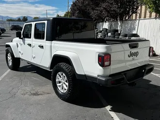 2023 Jeep Gladiator Sport S photo 5
