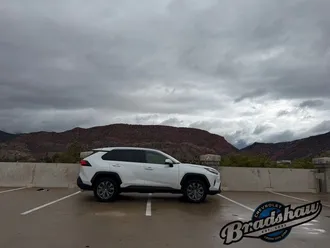 2024 Toyota RAV4 Hybrid photo 3
