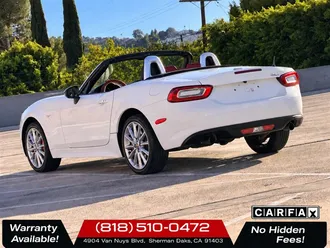 2017 FIAT 124 Spider Lusso photo 5
