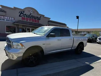 2014 Ram 1500 Crew Cab photo 2