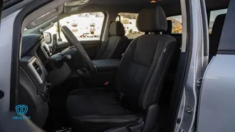 2017 Nissan Titan Crew Cab photo 6