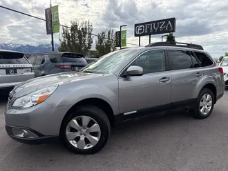 2010 Subaru Outback photo 2