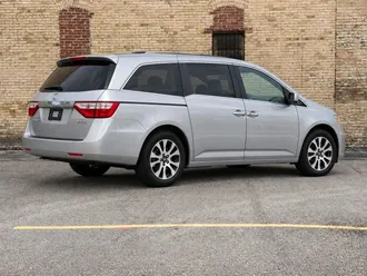 2011 Honda Odyssey photo 6