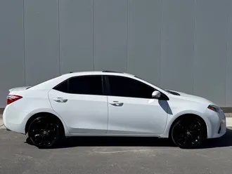 2016 Toyota Corolla photo 6
