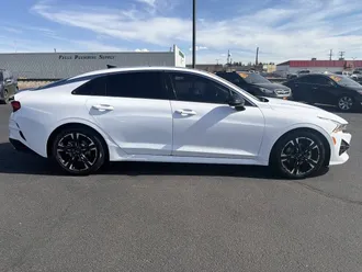 2021 Kia K5 photo 2