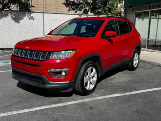 2017 Jeep Compass Latitude photo 3
