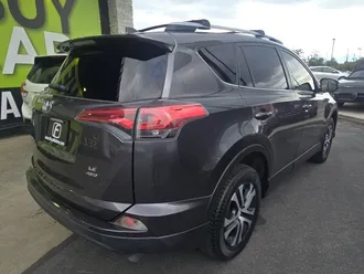 2017 Toyota RAV4 photo 4