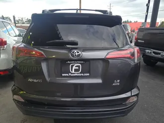 2017 Toyota RAV4 photo 5