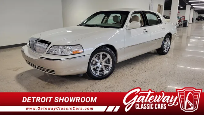 2005 Lincoln Town Car